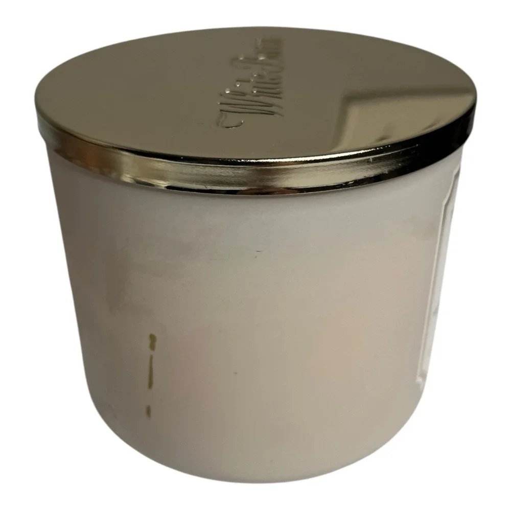 White Barn Bath & Body Works Vanilla Bean 3 Wick Scented Candle  14.5 oz lid